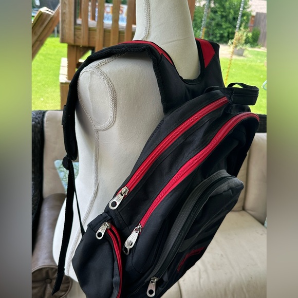 Billabong Black and Red Men's Backpack - Picture 4 of 12